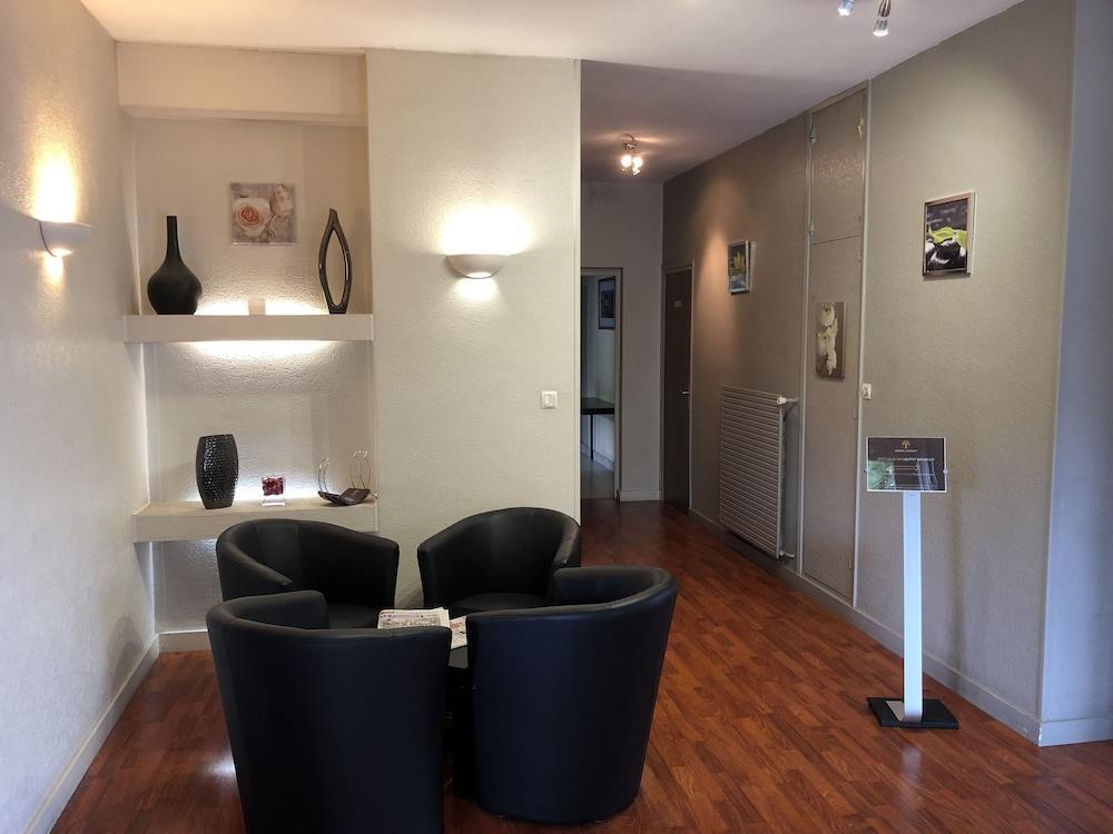 Adonis Lyon Est Hotel Artys Saint-Priest-en-Jarez Eksteriør bilde