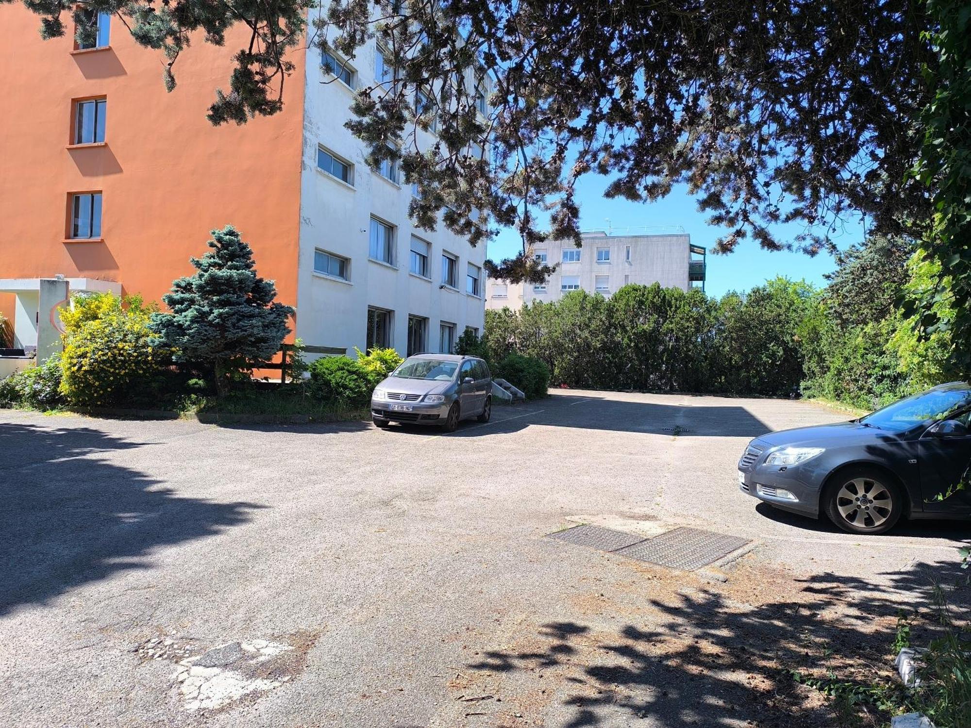 Adonis Lyon Est Hotel Artys Saint-Priest-en-Jarez Eksteriør bilde